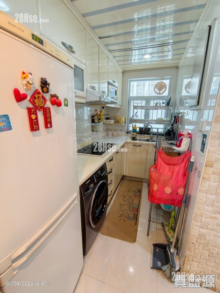 雍翠苑 租盘 3 房 650 平方尺