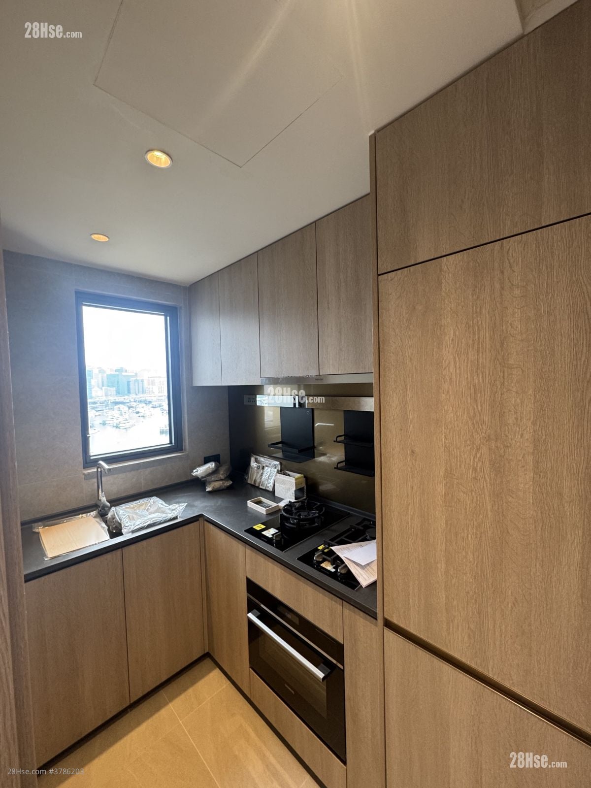 柏蔚森 租盘 3 房 , 2 浴室 666 平方尺