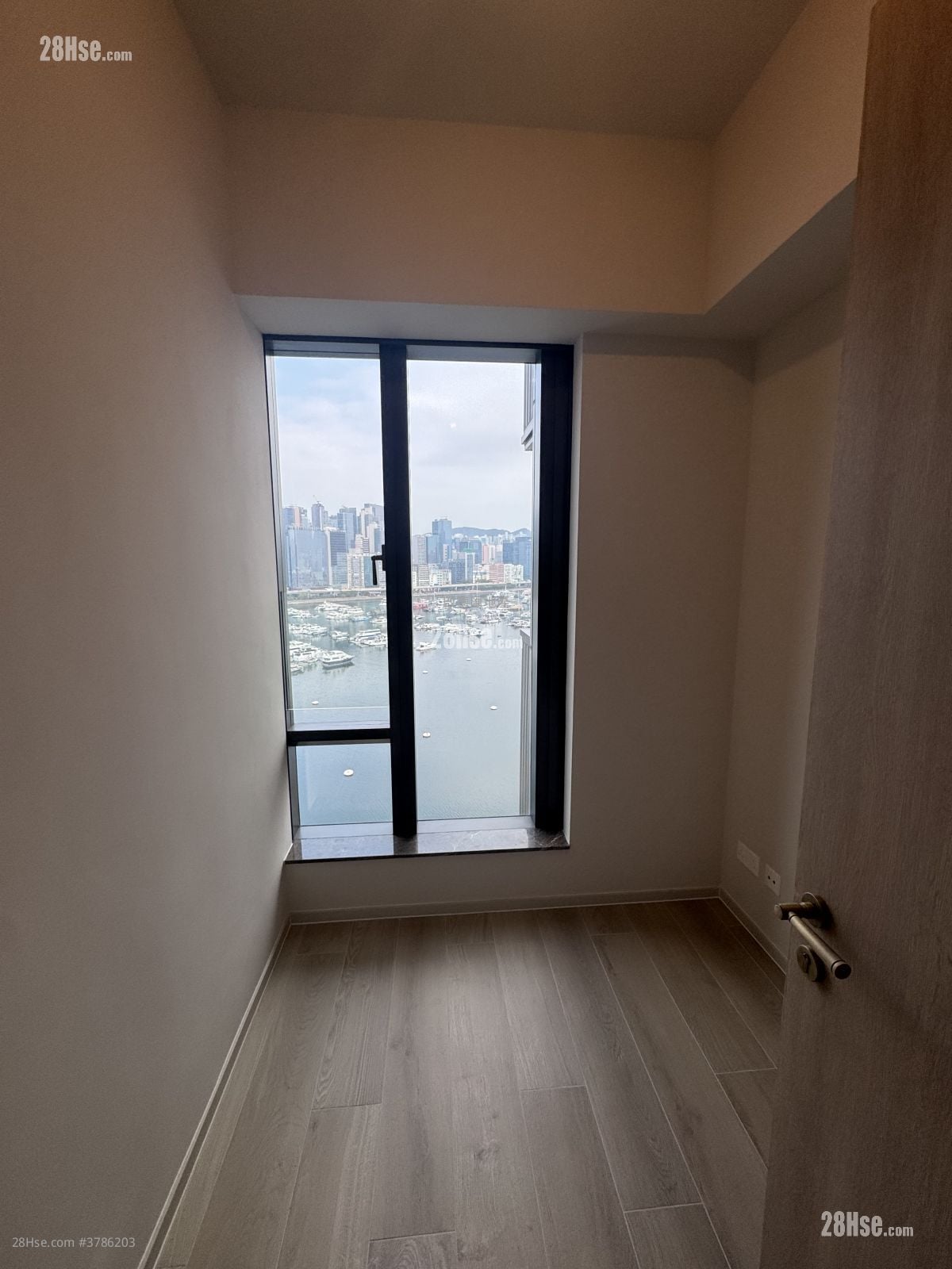 柏蔚森 租盘 3 房 , 2 浴室 666 平方尺