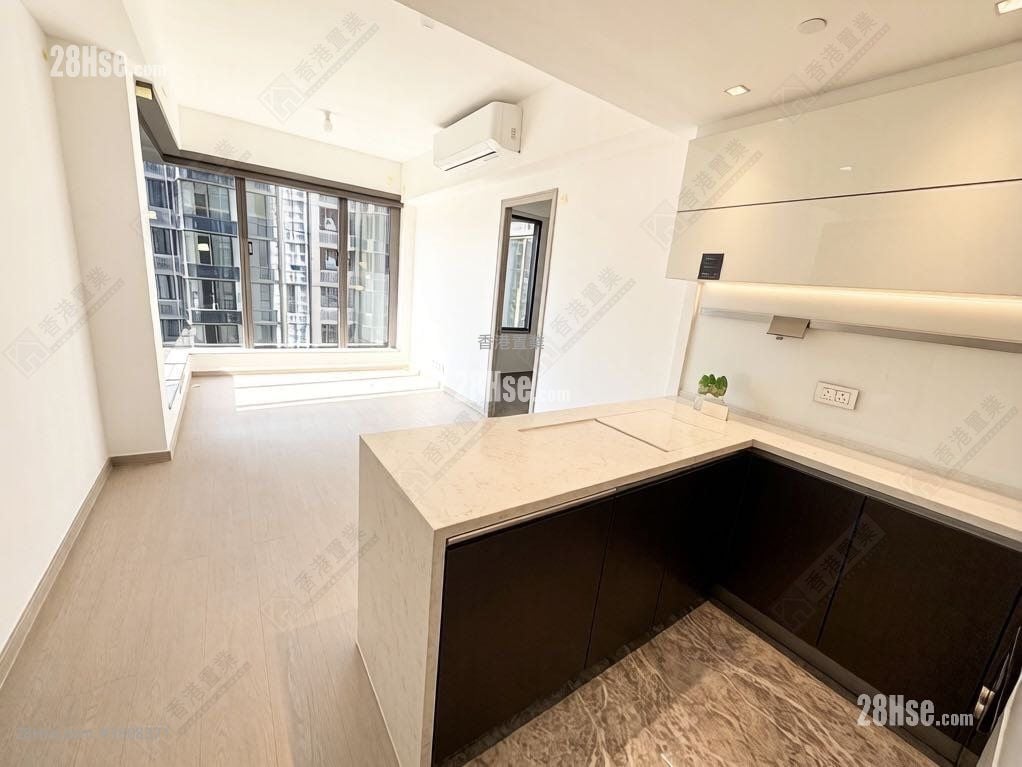 The Southside Sell 2 Bedrooms , 1 Bathroom 452 ft²