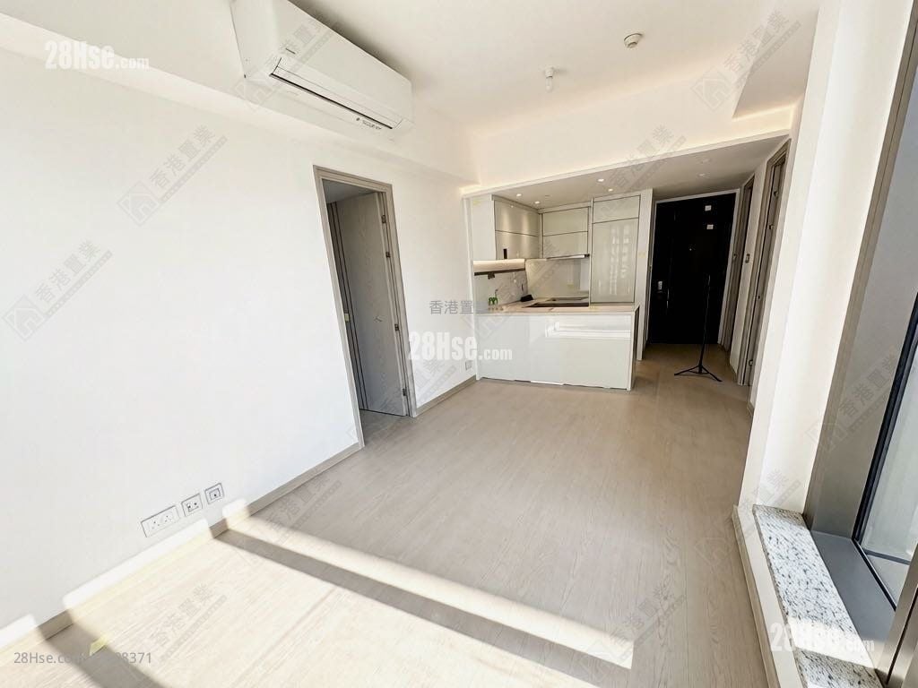 The Southside Sell 2 Bedrooms , 1 Bathroom 452 ft²