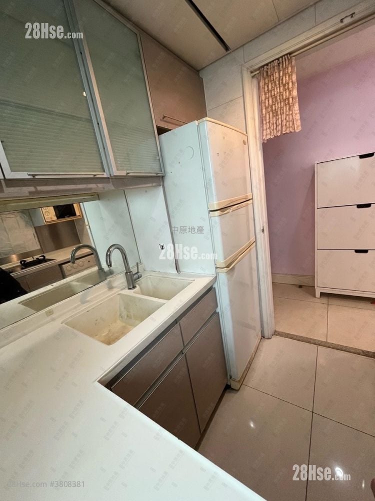 Central Park Towers Sell 2 Bedrooms 498 ft²