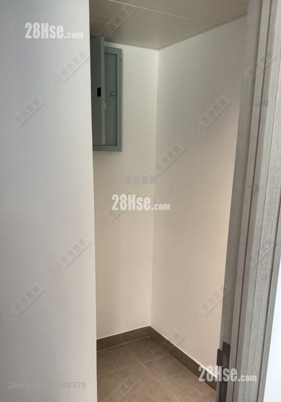 The Southside Sell 3 Bedrooms , 3 Bathrooms 773 ft²