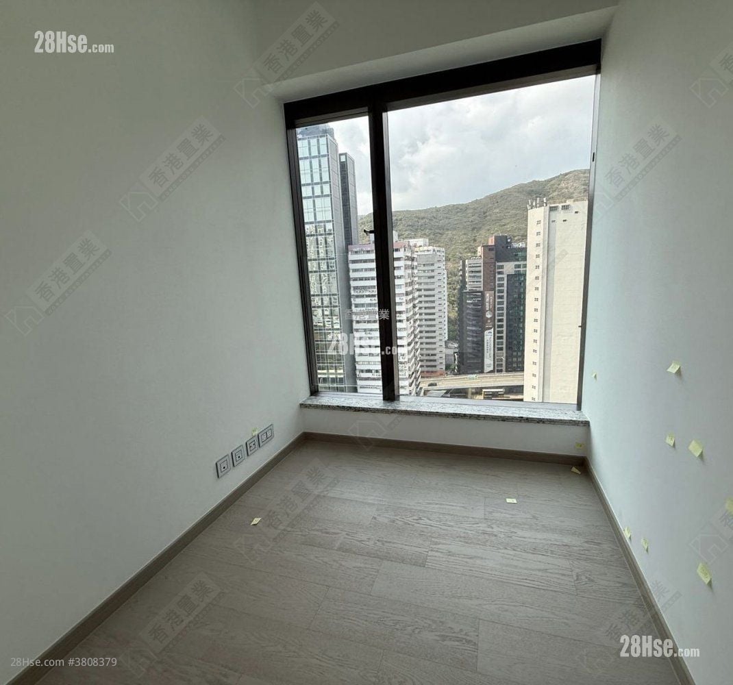 The Southside Sell 3 Bedrooms , 3 Bathrooms 773 ft²