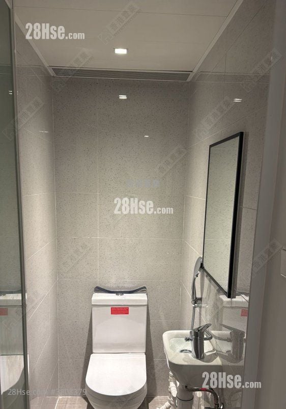 The Southside Sell 3 Bedrooms , 3 Bathrooms 773 ft²