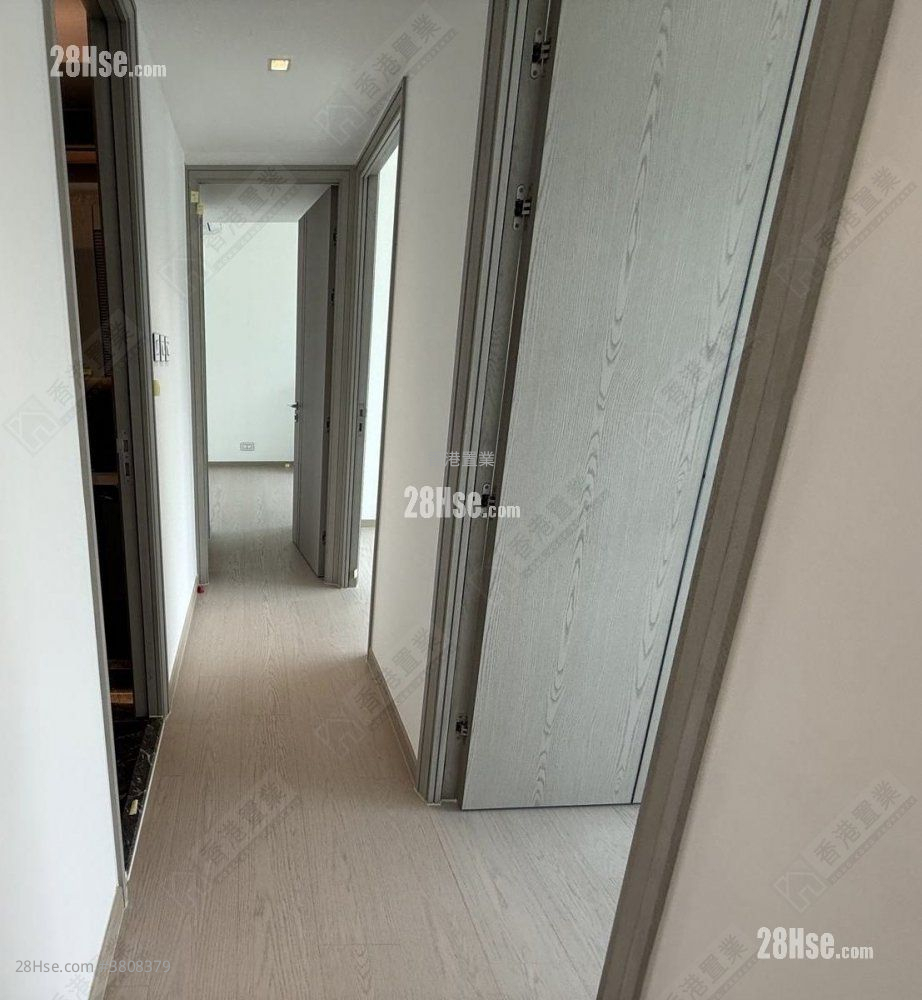 The Southside Sell 3 Bedrooms , 3 Bathrooms 773 ft²