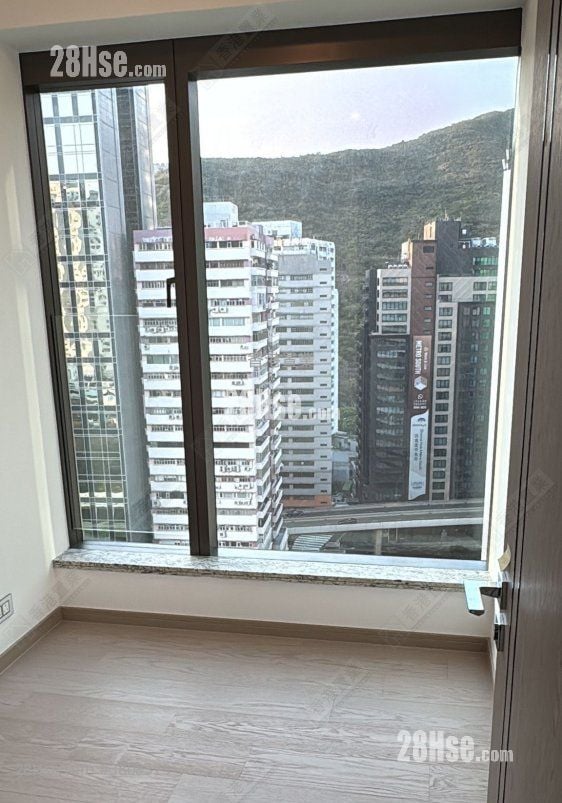 The Southside Sell 3 Bedrooms , 3 Bathrooms 773 ft²