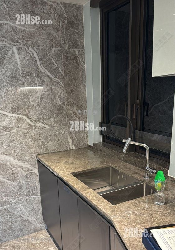 The Southside Sell 3 Bedrooms , 3 Bathrooms 773 ft²