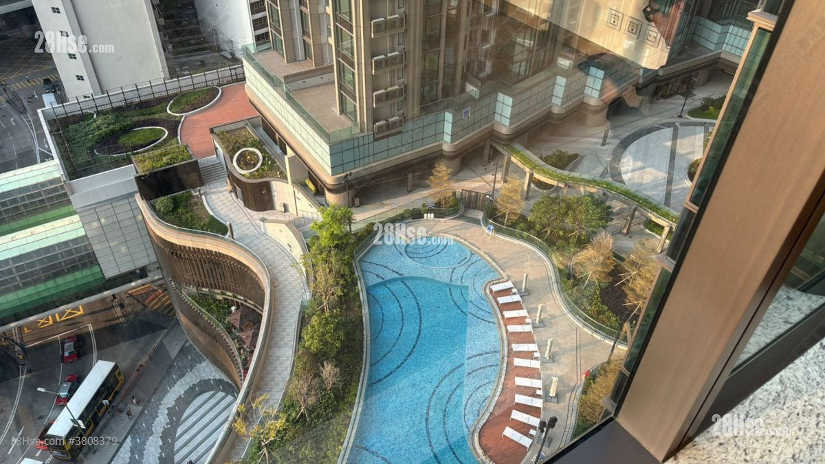 The Southside Sell 3 Bedrooms , 3 Bathrooms 773 ft²