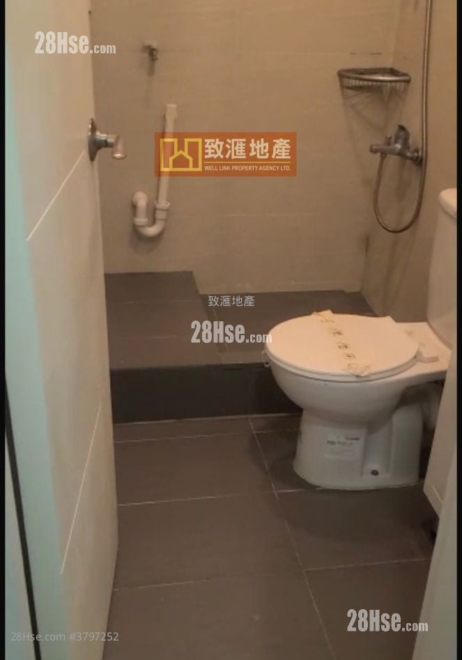 Wealthy Garden Sell 2 Bedrooms 318 ft²