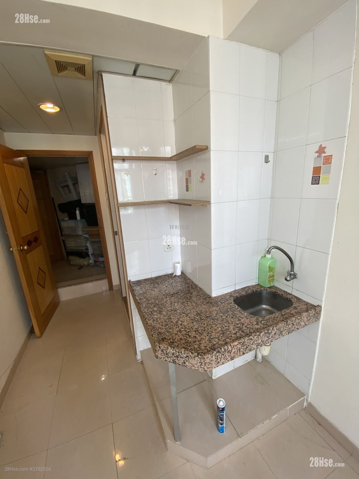 Lai Chi Kok Building Rental 100 ft²