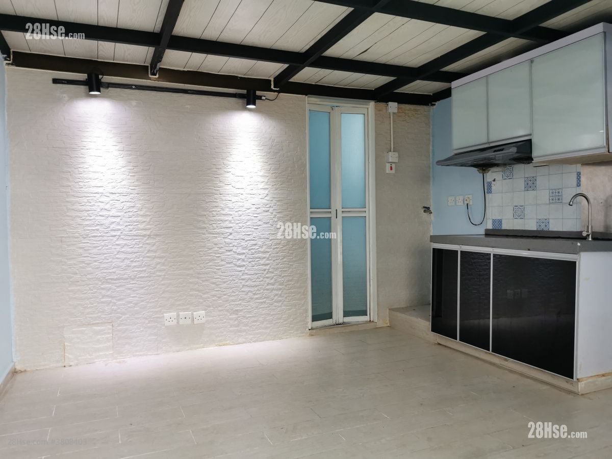 Village Rental Studio , 1 Bathroom 300 ft²