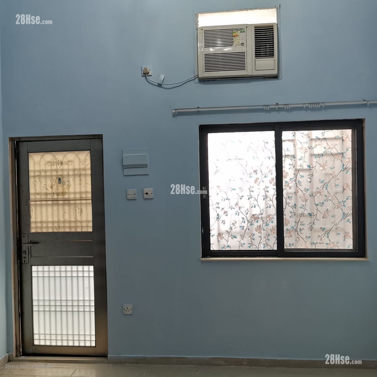 Village Rental Studio , 1 Bathroom 300 ft²