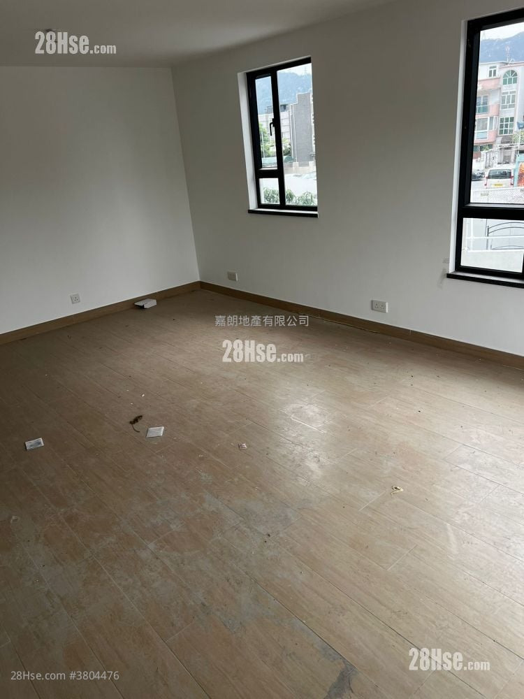 Village Rental 3 Bedrooms , 1 Bathroom 640 ft²