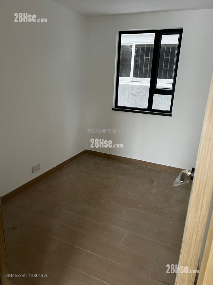 Village Rental 3 Bedrooms , 1 Bathroom 640 ft²