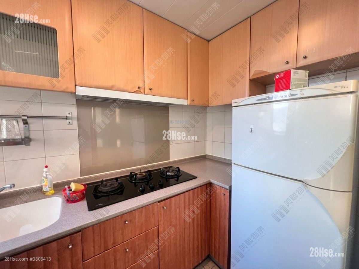 Seaview Crescent Rental 2 Bedrooms , 1 Bathroom 516 ft²