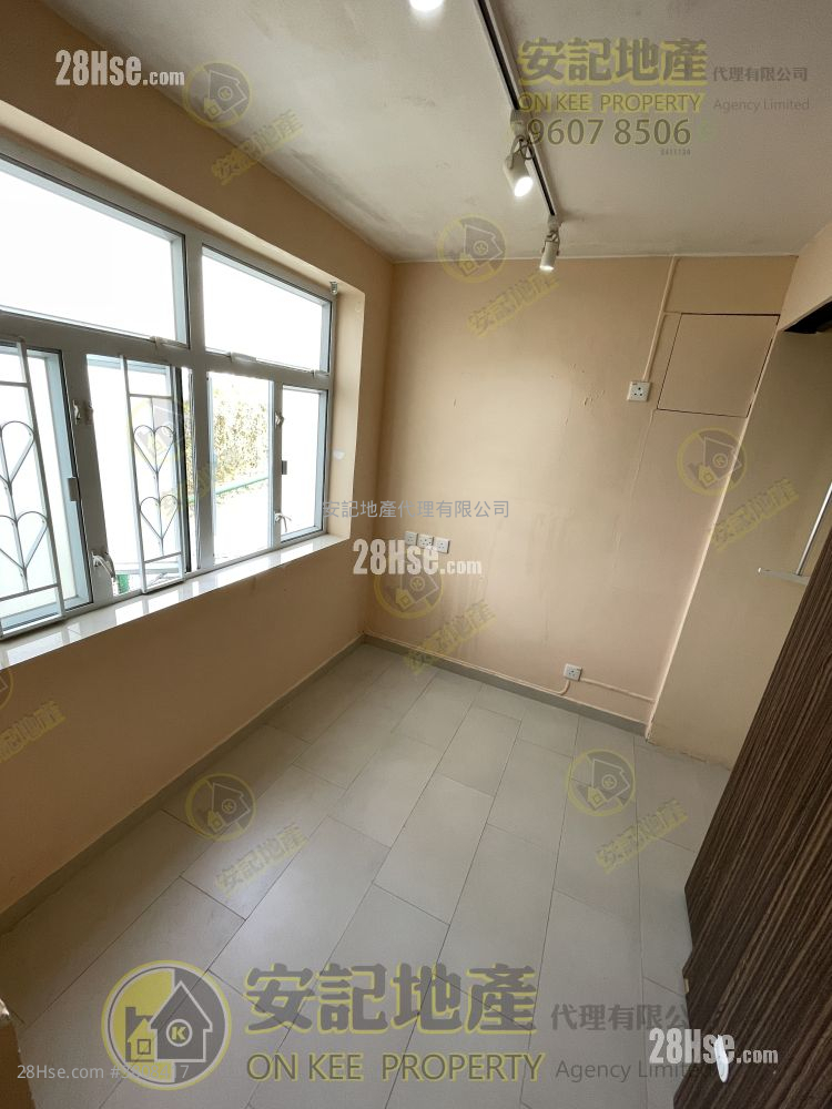 北社新村二楼 售盘 1 房 , 1 浴室 350 平方尺