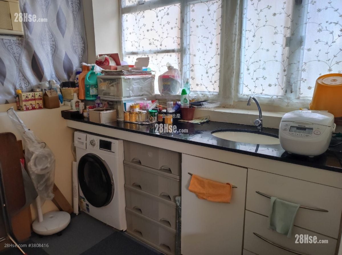 Chuen Fung Building Sell Studio , 1 Bathroom 297 ft²