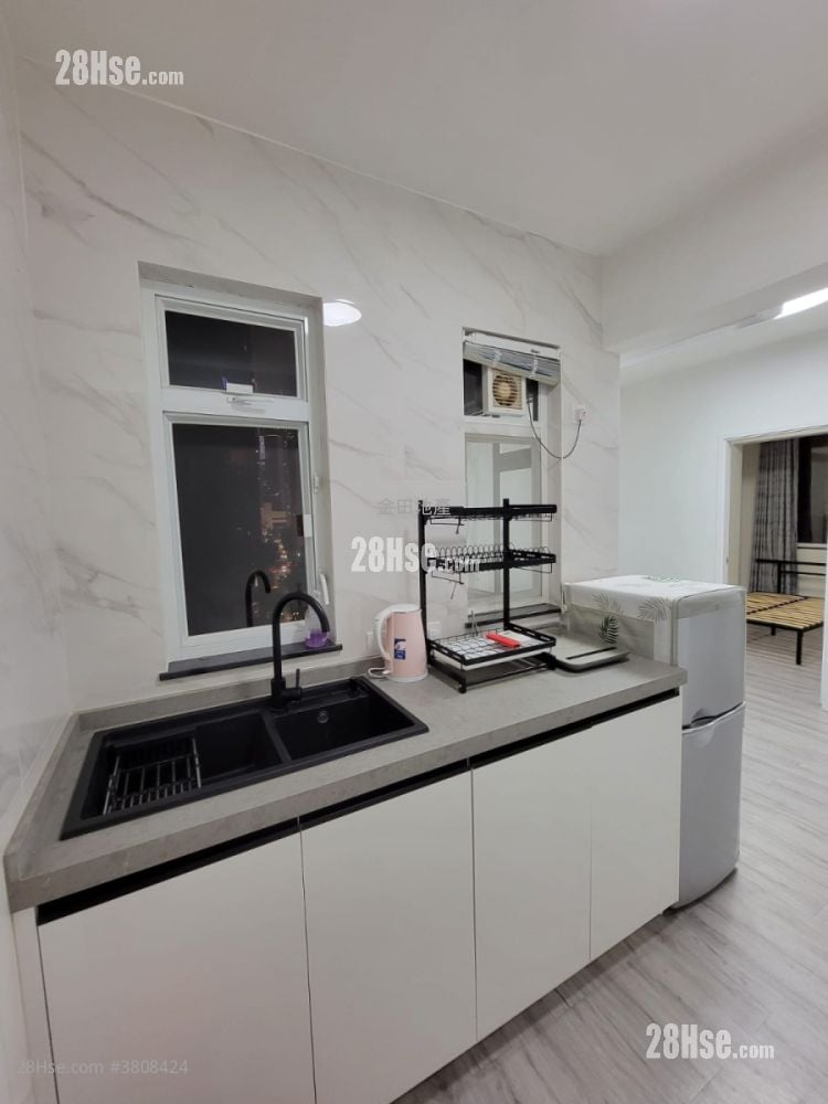 Apartment Sell 2 Bedrooms , 1 Bathroom 384 ft²