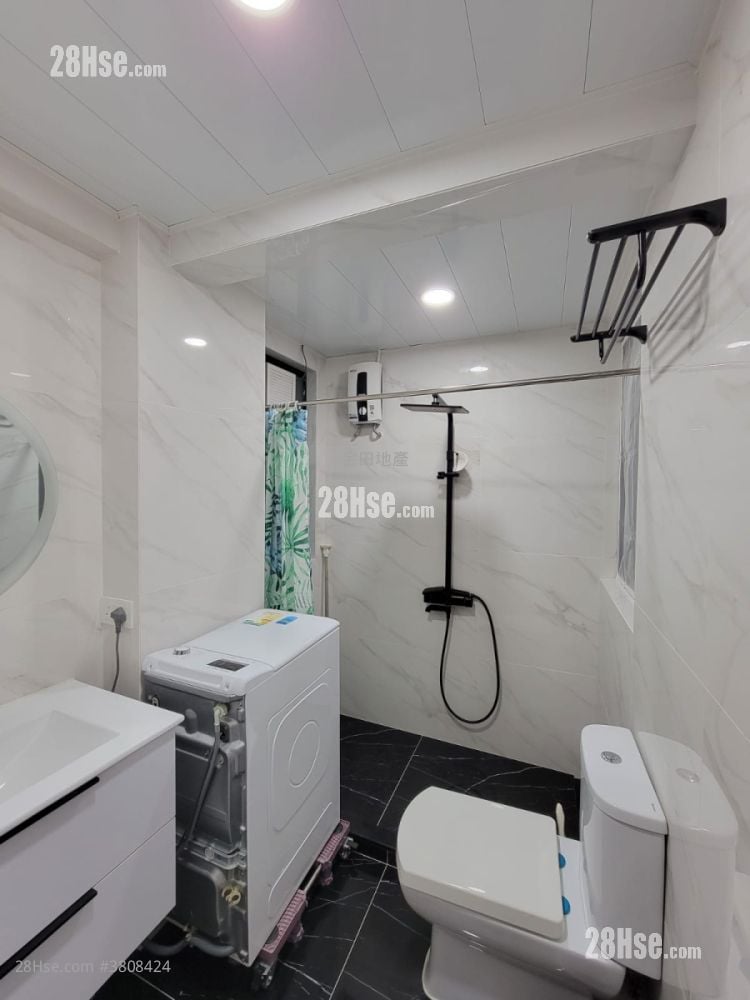 Apartment Sell 2 Bedrooms , 1 Bathroom 384 ft²