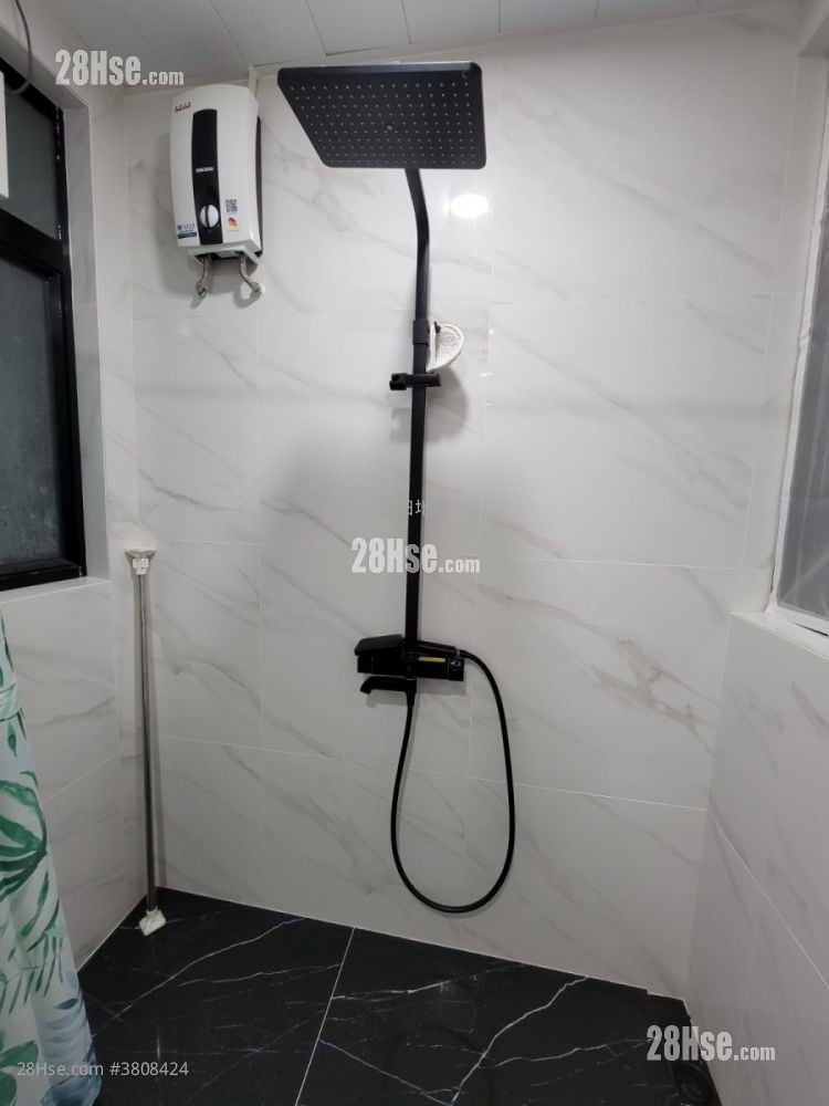 Apartment Sell 2 Bedrooms , 1 Bathroom 384 ft²