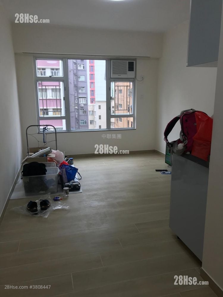 Bell House Sell 2 Bedrooms , 2 Bathrooms 467 ft²