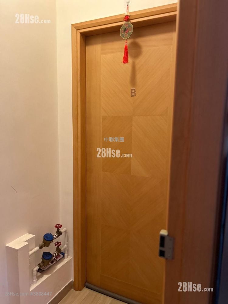 Bell House Sell 2 Bedrooms , 2 Bathrooms 467 ft²