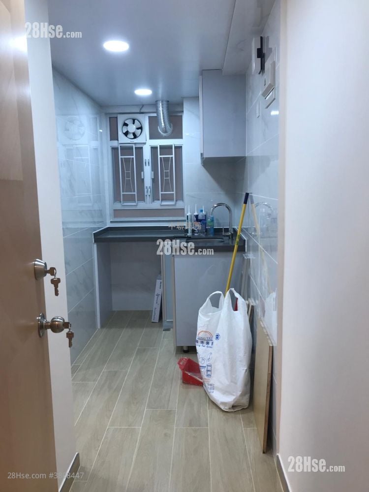 Bell House Sell 2 Bedrooms , 2 Bathrooms 467 ft²