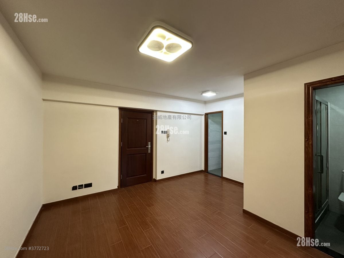 荃湾中心 租盘 2 房 , 1 浴室 377 平方尺