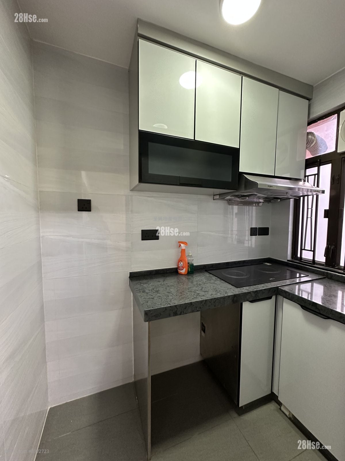 荃湾中心 租盘 2 房 , 1 浴室 377 平方尺