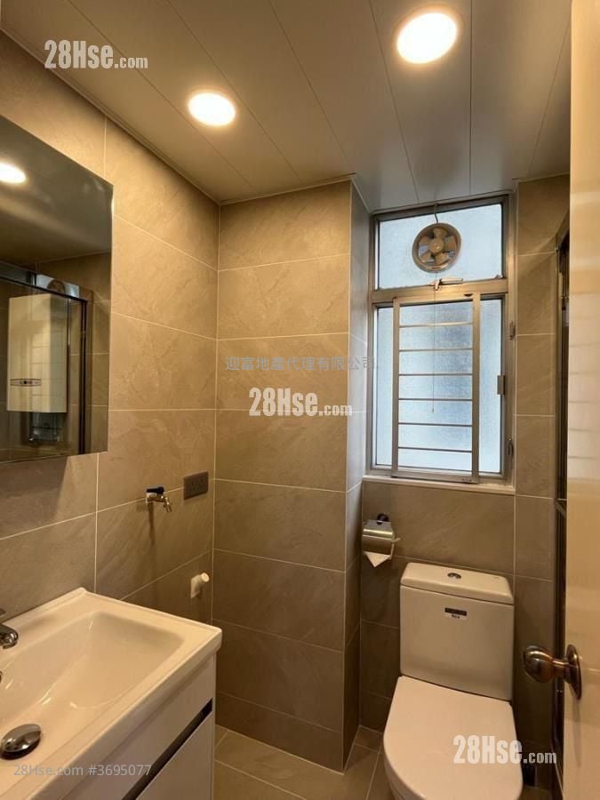 Whampoa Garden Sell 2 Bedrooms , 1 Bathroom 505 ft²