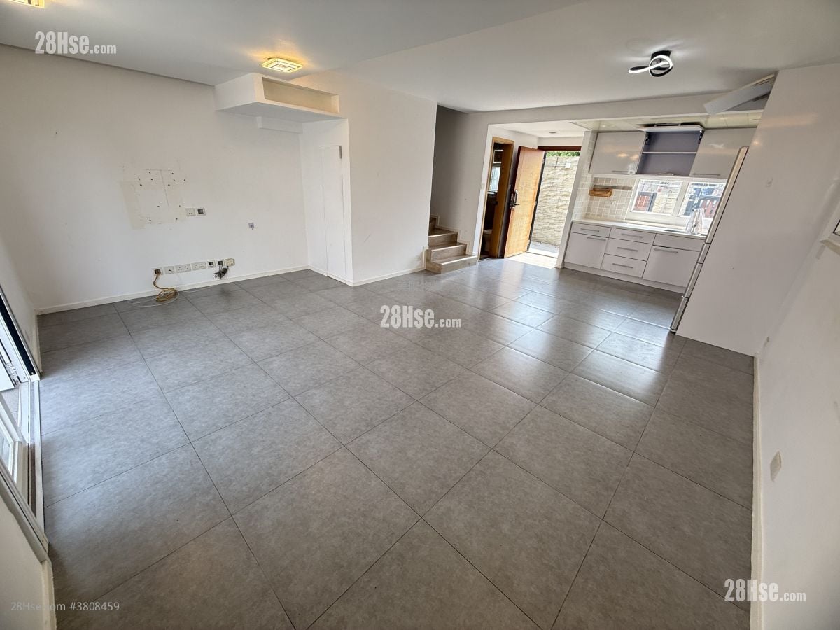 Fairview Park Rental 3 Bedrooms , 2 Bathrooms 848 ft²