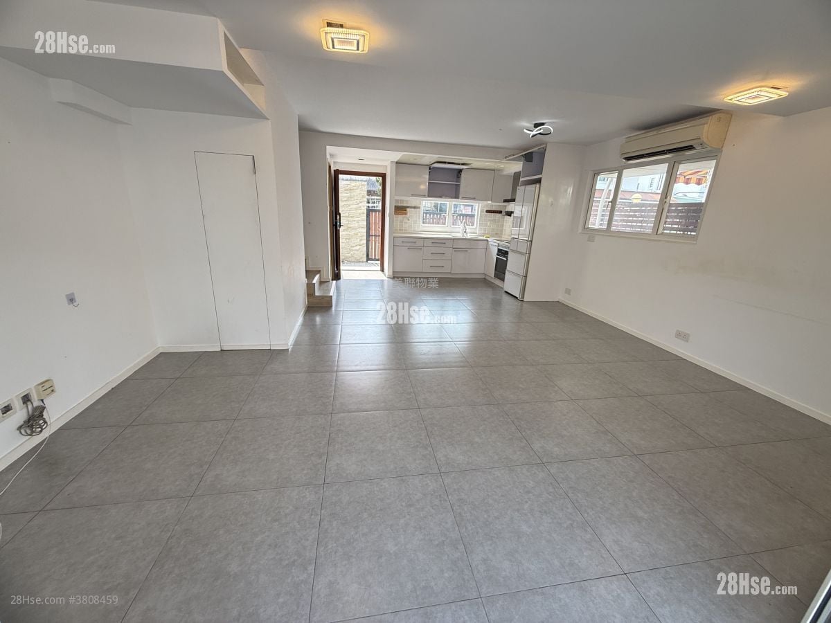 Fairview Park Rental 3 Bedrooms , 2 Bathrooms 848 ft²