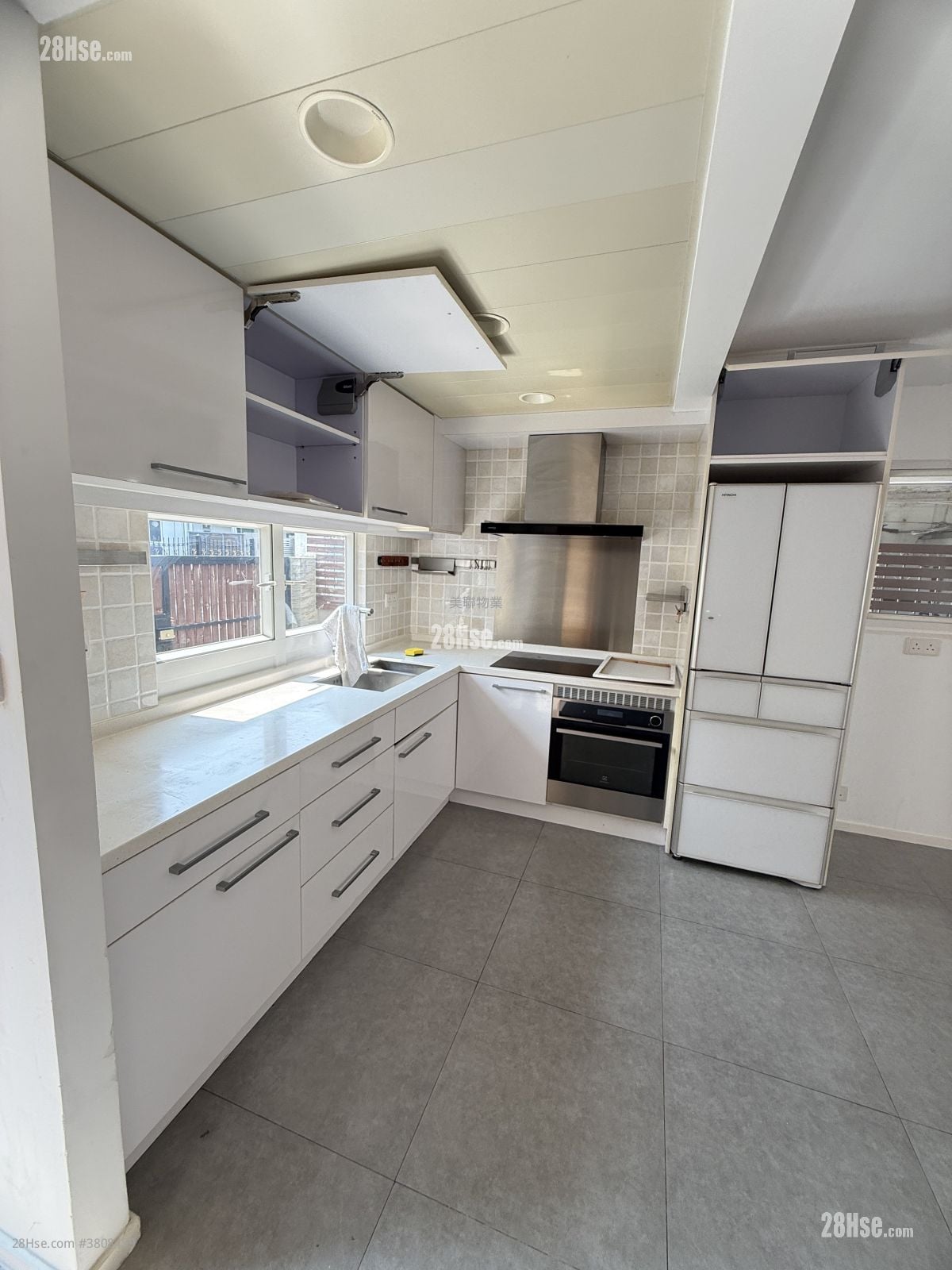 Fairview Park Rental 3 Bedrooms , 2 Bathrooms 848 ft²