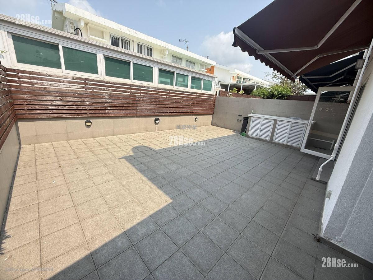 Fairview Park Rental 3 Bedrooms , 2 Bathrooms 848 ft²