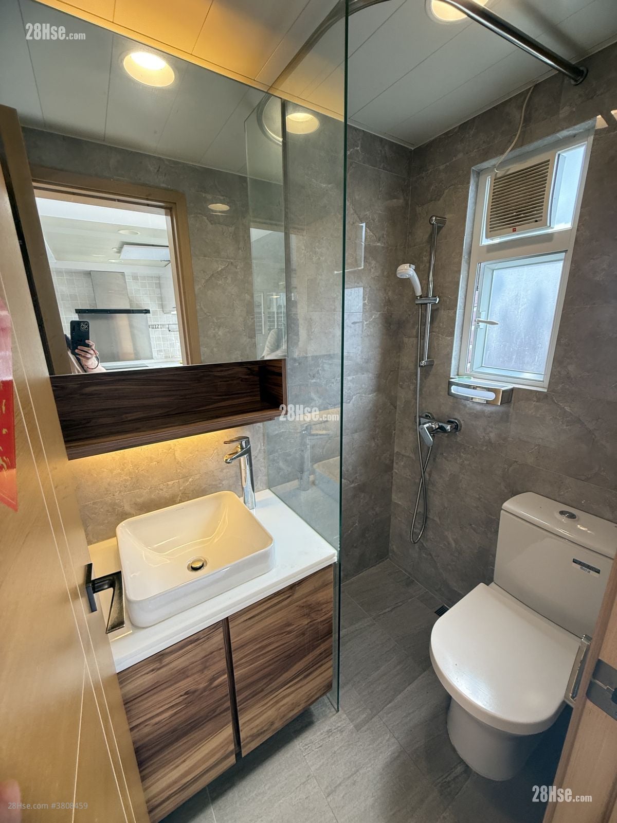 Fairview Park Rental 3 Bedrooms , 2 Bathrooms 848 ft²