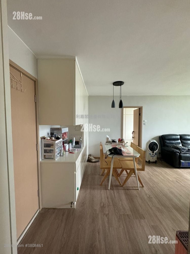 Ka Shing Court Sell 2 Bedrooms 546 ft²