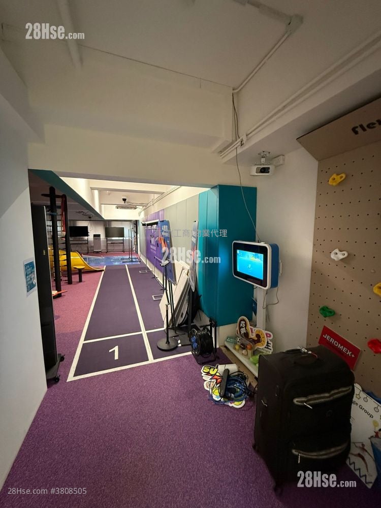 长城工厂大厦 租盘 5+ 房 , 2 厕所