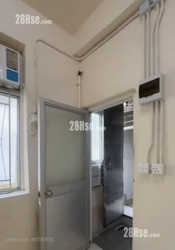 土瓜湾站唐楼 租盘 1 房 , 1 浴室 140 平方尺