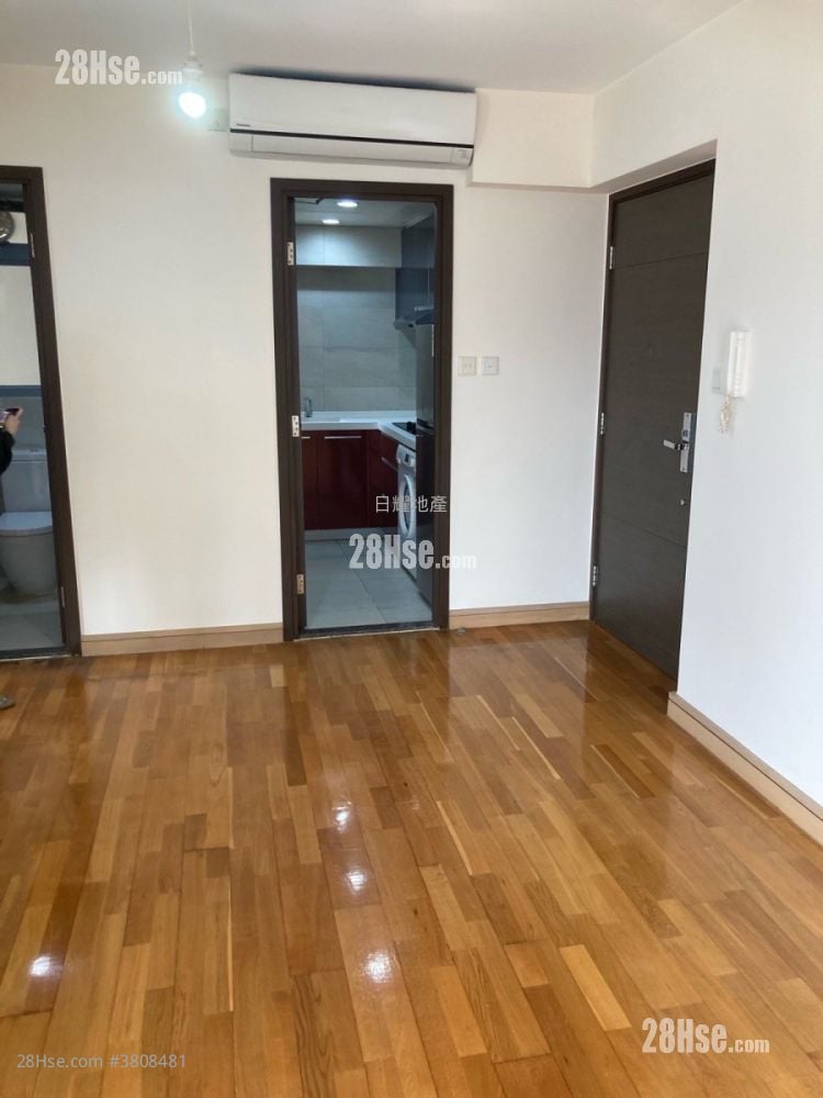 Grand Promenade Rental 2 Bedrooms , 1 Bathroom 467 ft²