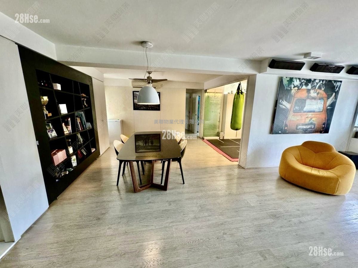 碧华花园 售盘 4 房 , 3 浴室 1,609 平方尺