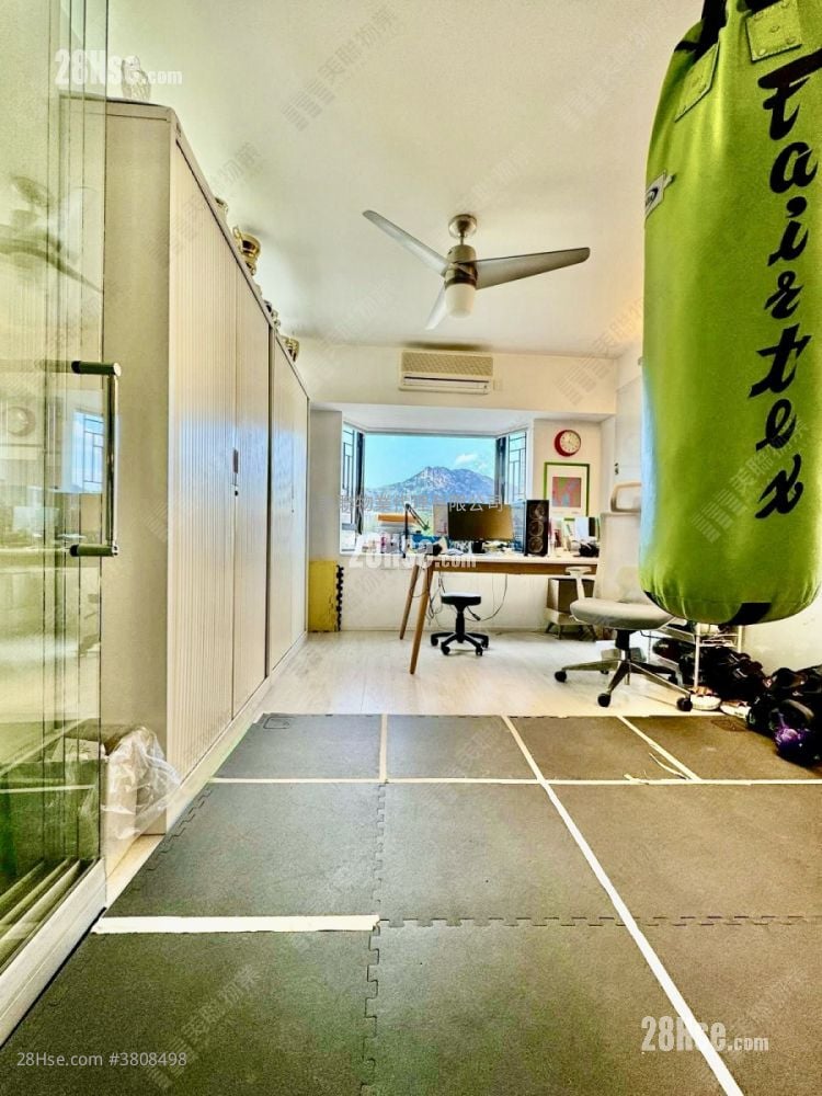 碧华花园 售盘 4 房 , 3 浴室 1,609 平方尺