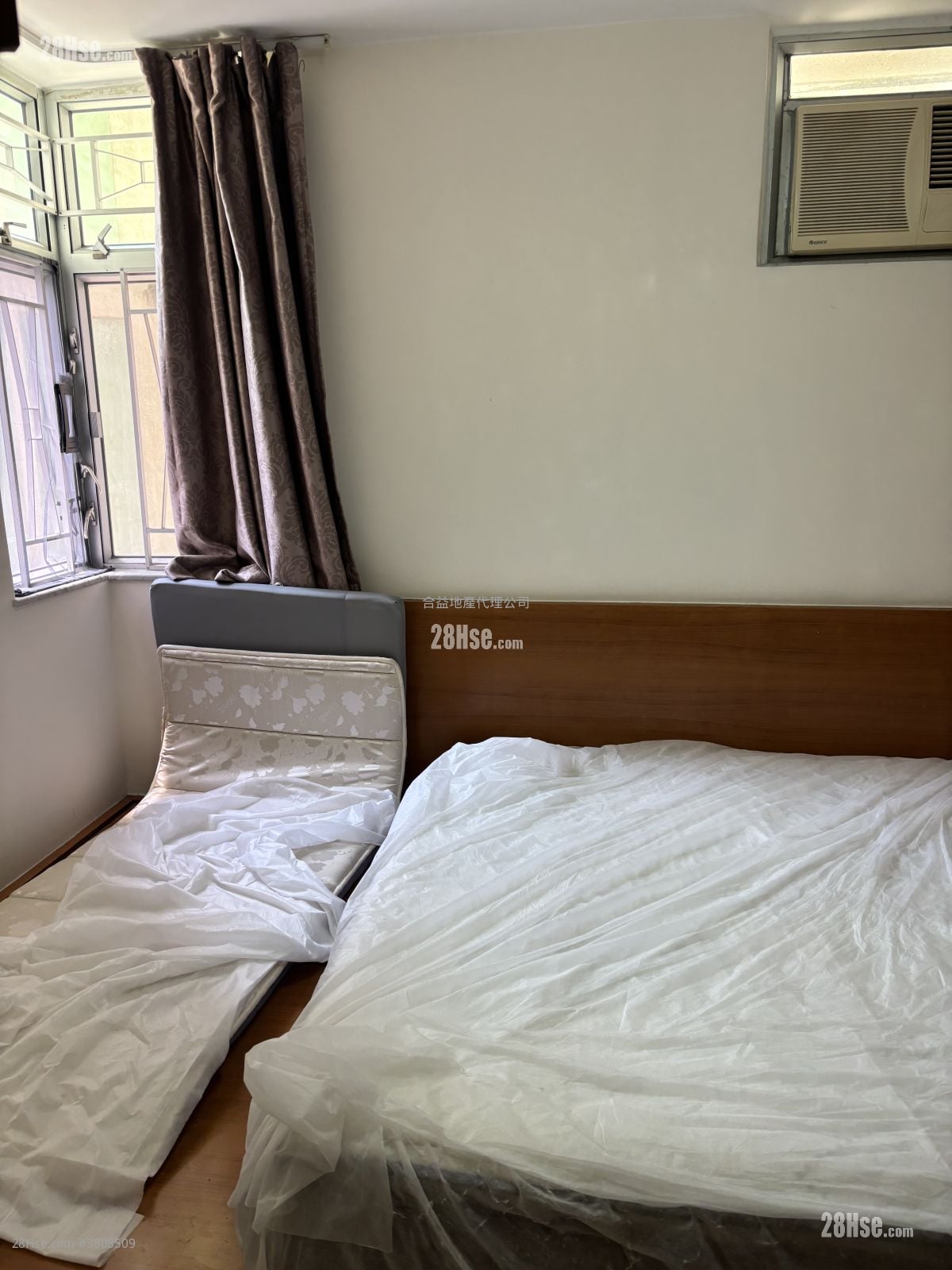 Yuk Ming Court Sell 651 ft²