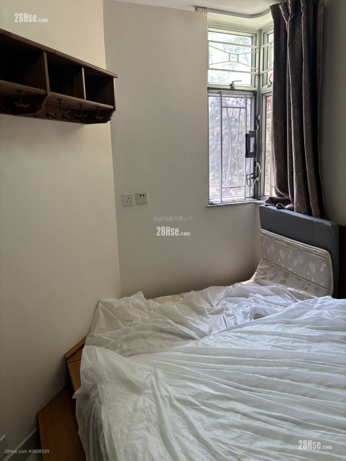 Yuk Ming Court Sell 651 ft²