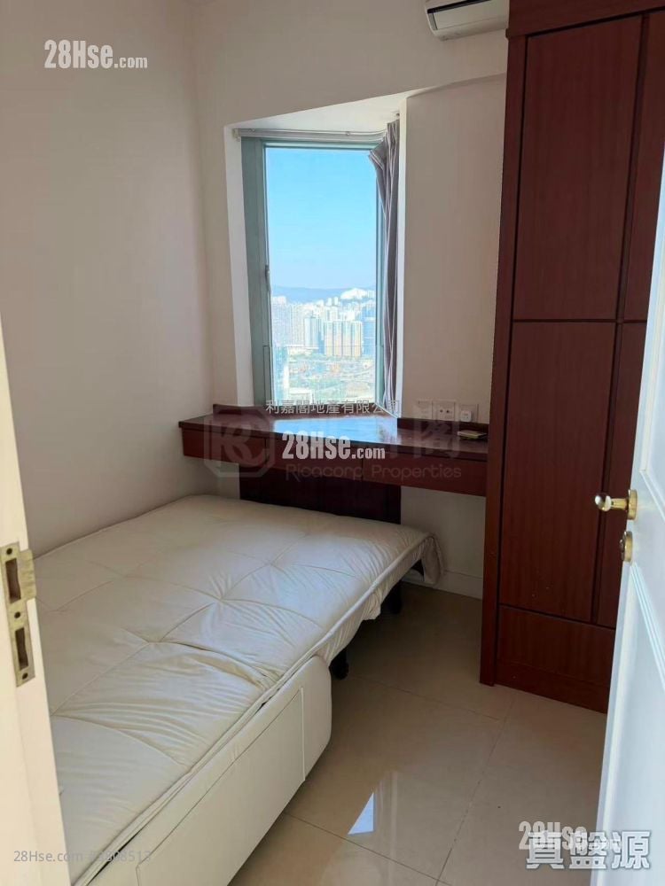 The Victoria Towers Rental 3 Bedrooms , 2 Bathrooms 821 ft²