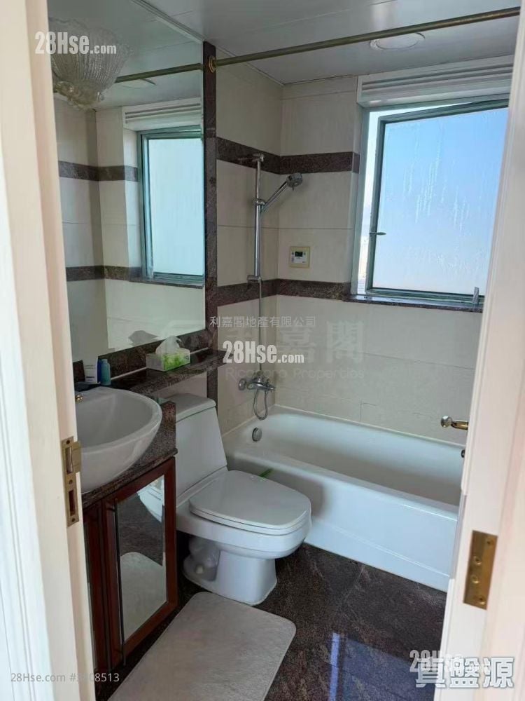 The Victoria Towers Rental 3 Bedrooms , 2 Bathrooms 821 ft²