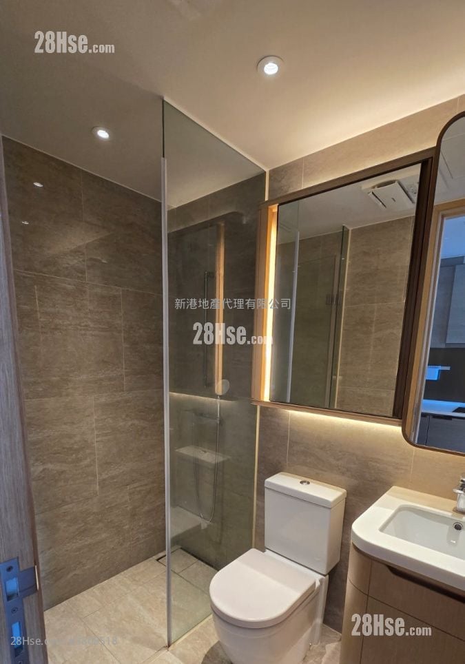 Upper East Sell Studio , 1 Bathroom 194 ft²