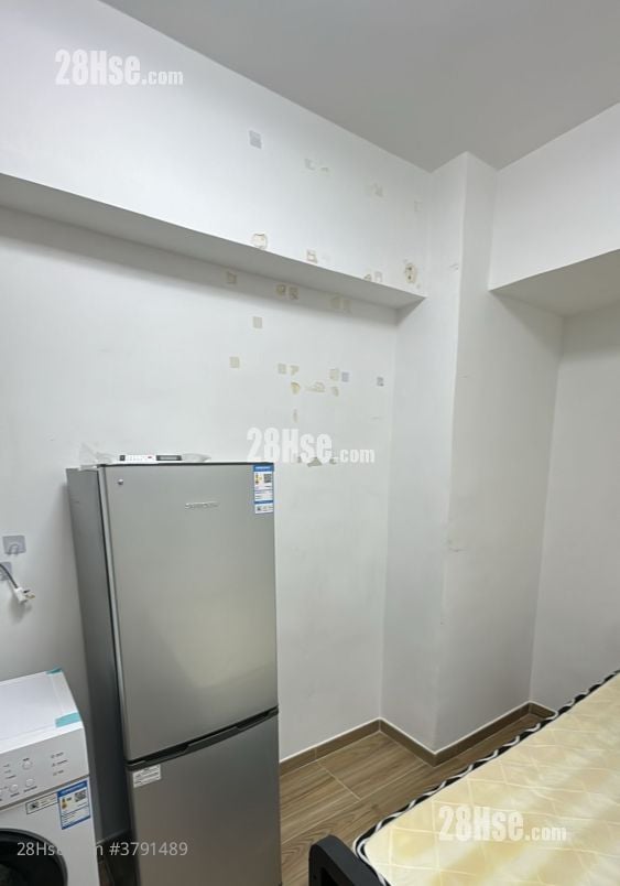 Mary Court Rental 354 ft²