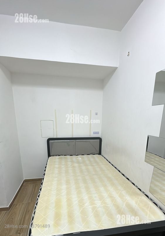 Mary Court Rental 354 ft²