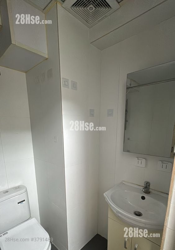 Mary Court Rental 354 ft²